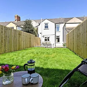  Holiday home Luxury Centre Townhouse With Garden United Kingdom